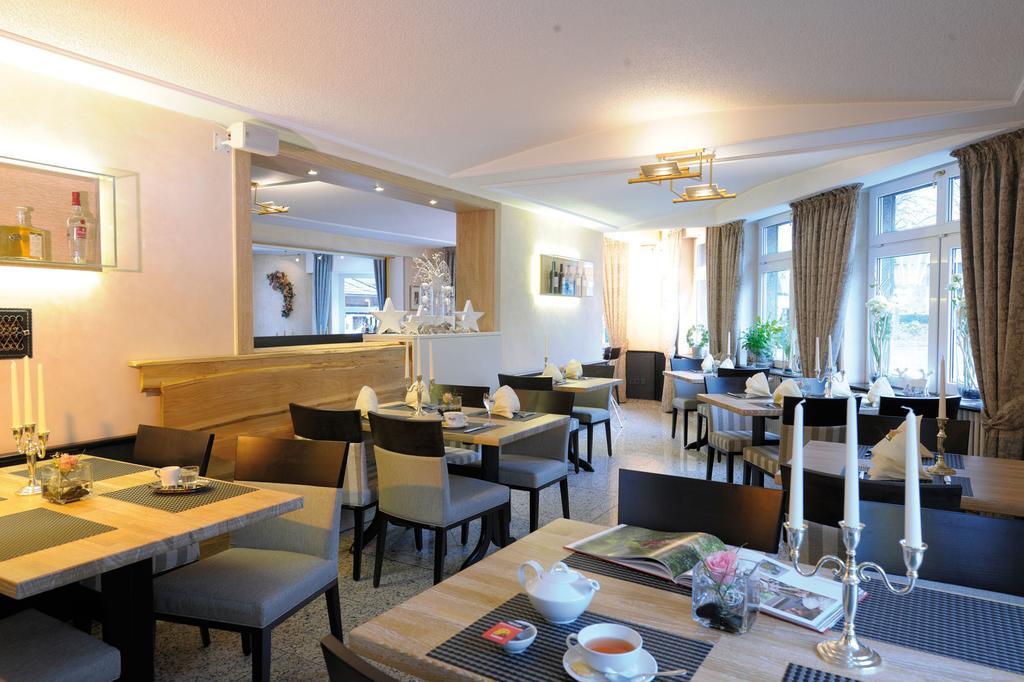 Landidyll Hotel Haus Hochstein Еслое Екстер'єр фото