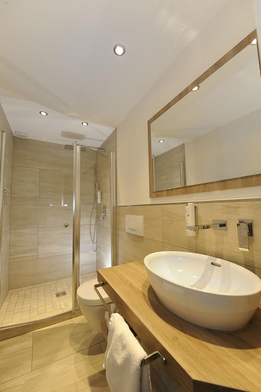 Landidyll Hotel Haus Hochstein Еслое Номер фото